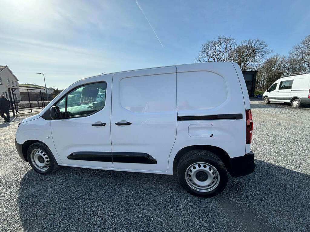 Peugeot Partner 1.5 Bluehdi 100 Professional Van MH24WHC White #3