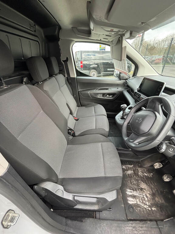 Peugeot Partner 1000 1.5 Bluehdi 100 Professional Premium Van MD23UGL White #6