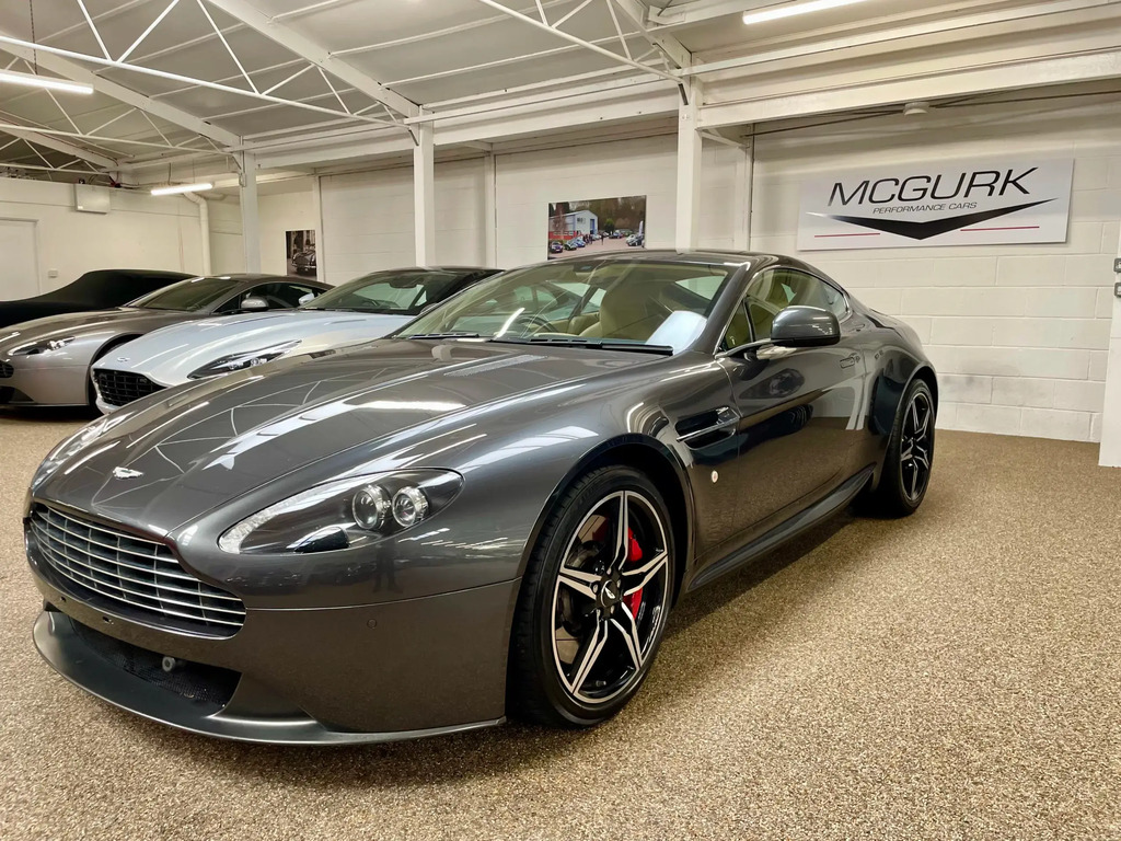 Aston Martin Vantage 4.7 V8 Coupe