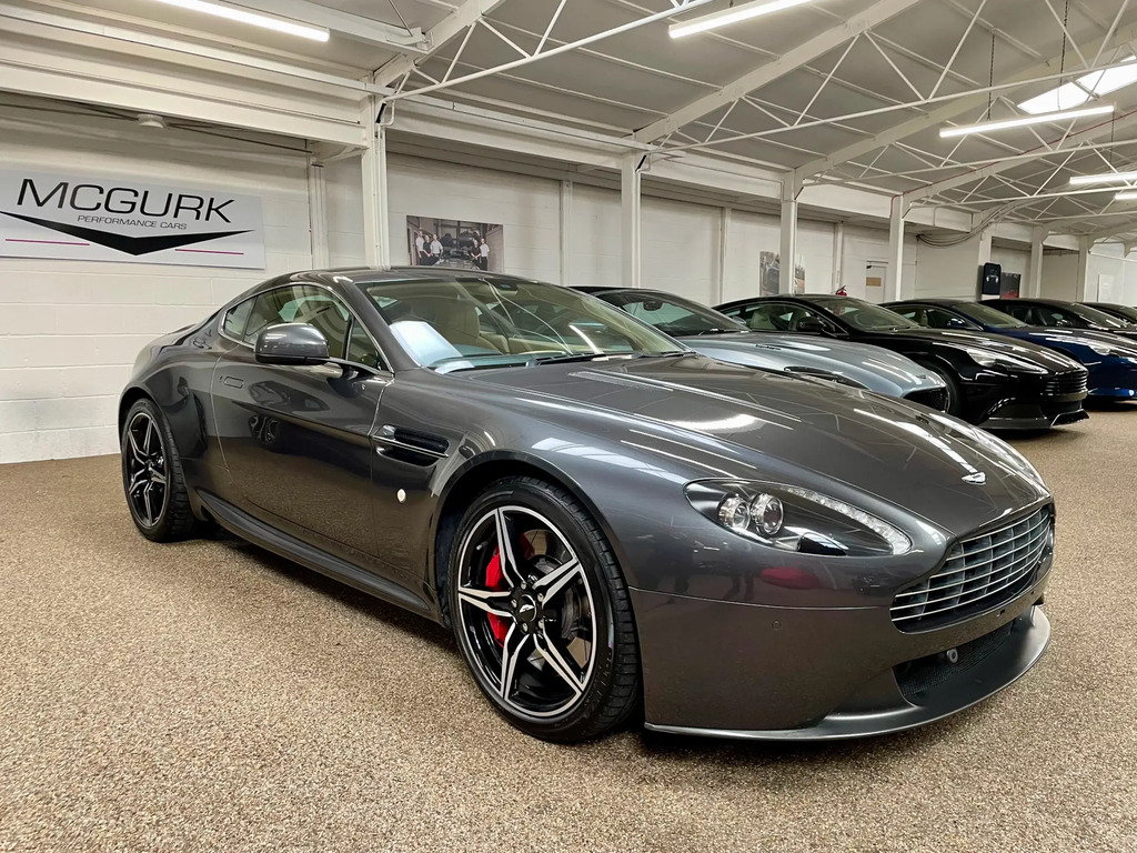 Aston Martin Vantage 4.7 V8 Coupe #2