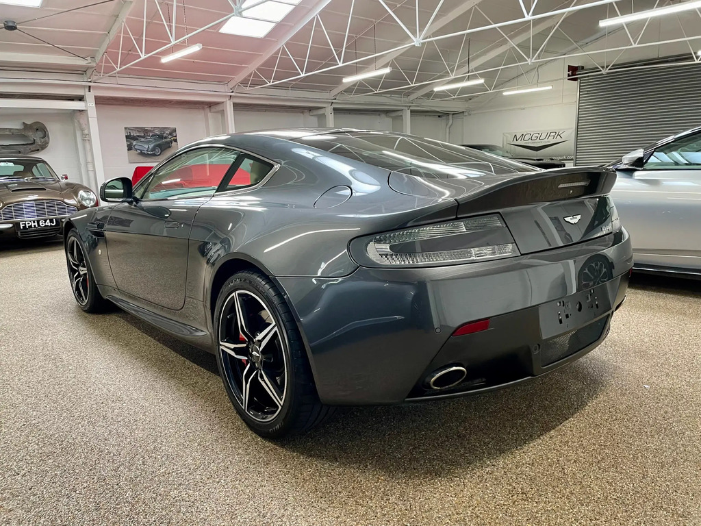 Aston Martin Vantage 4.7 V8 Coupe #4