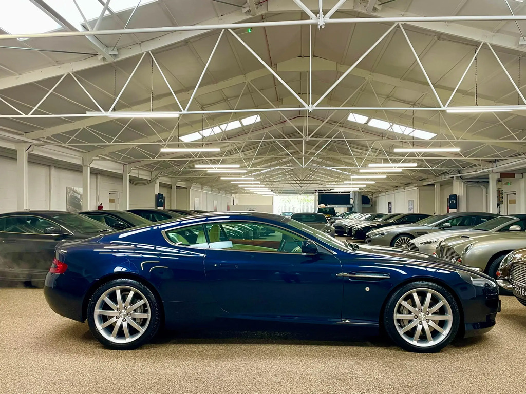Aston Martin DB9 Coupe 5.9 V12 Silver #7