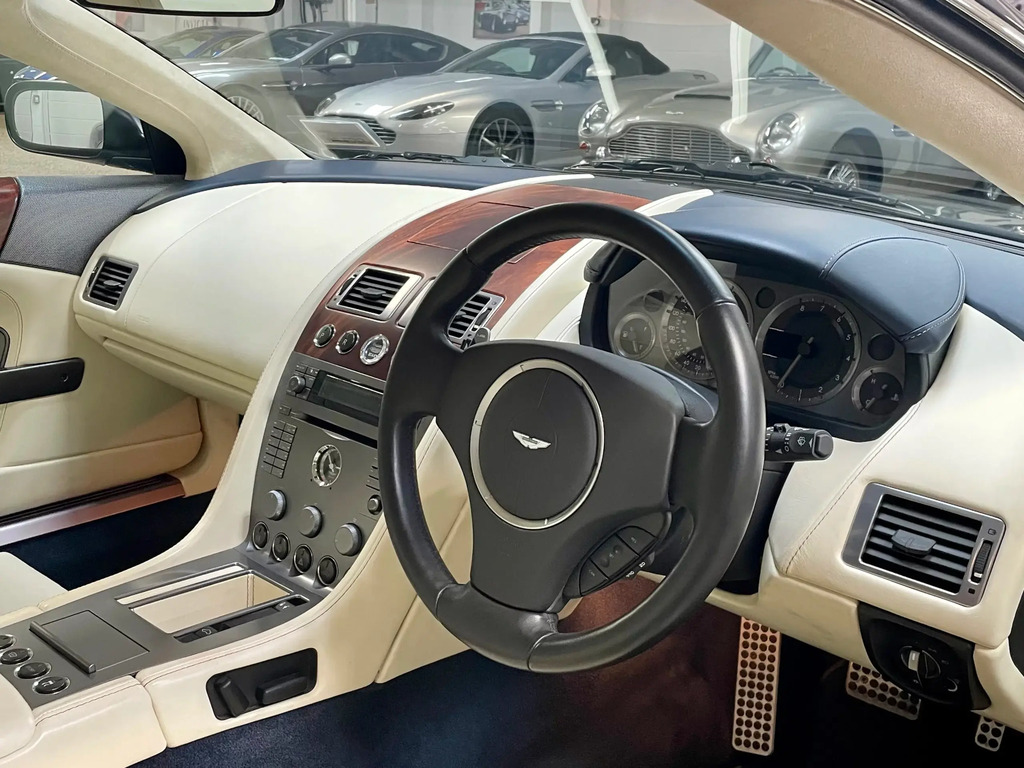 Aston Martin DB9 Coupe 5.9 V12 Silver #11