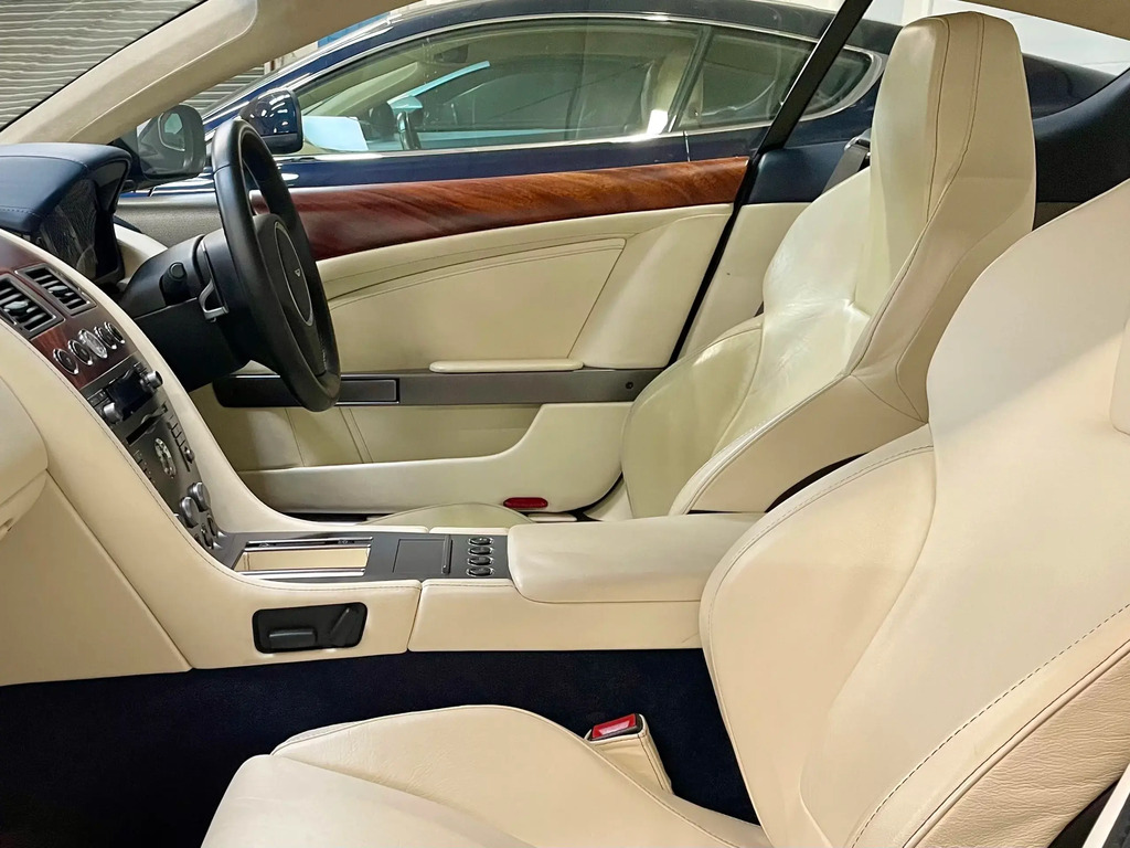 Aston Martin DB9 Coupe 5.9 V12 Silver #13