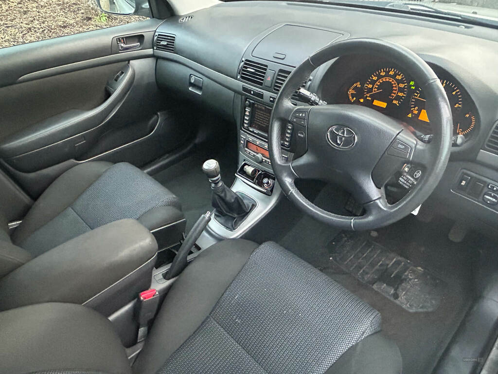 Toyota Avensis 2.0 D-4d Tr SW08EXV Silver #5