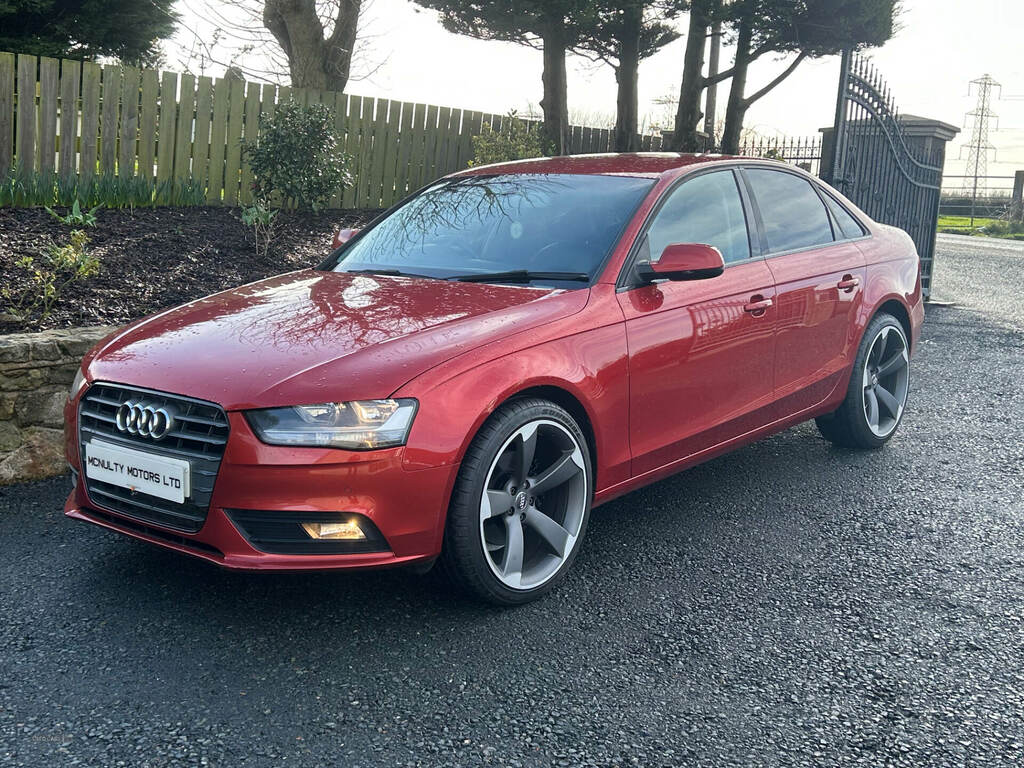 Audi A4 2.0 Tdi 143 Se Technik Multitronic Red #4