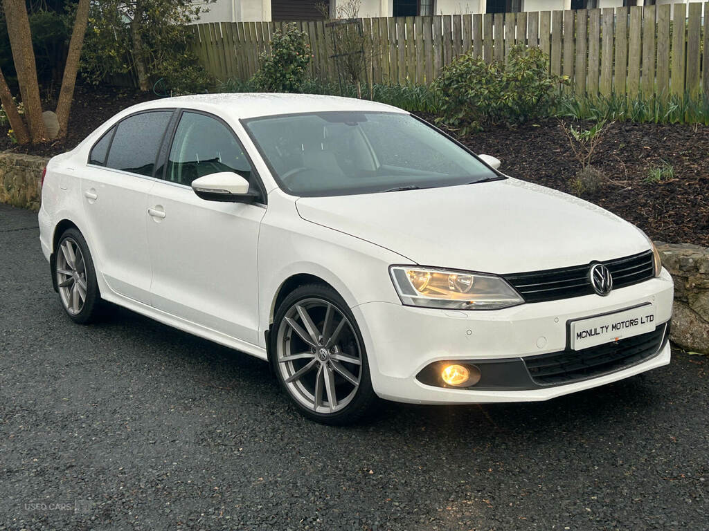 Volkswagen Jetta 2.0 Tdi Cr 140 Sport White