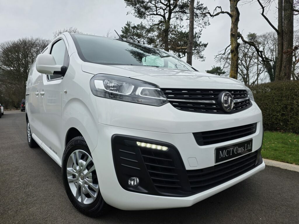 Vauxhall Vivaro 2700 1.5D 120Ps Sportive H1 Van Cruise Control Nav