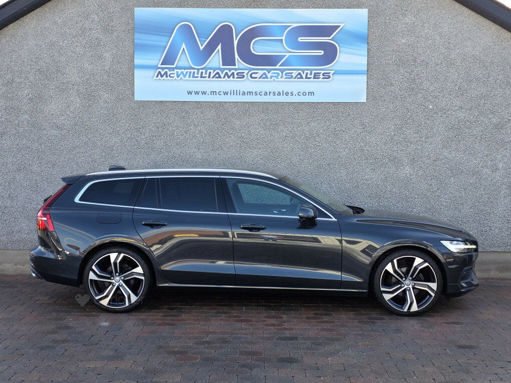 Volvo V60 Momentum D3 KS19DZE  #2