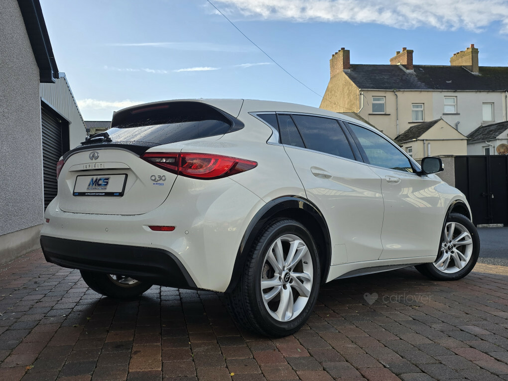 Infiniti Q30 Business Executive D RF16BHE  #2