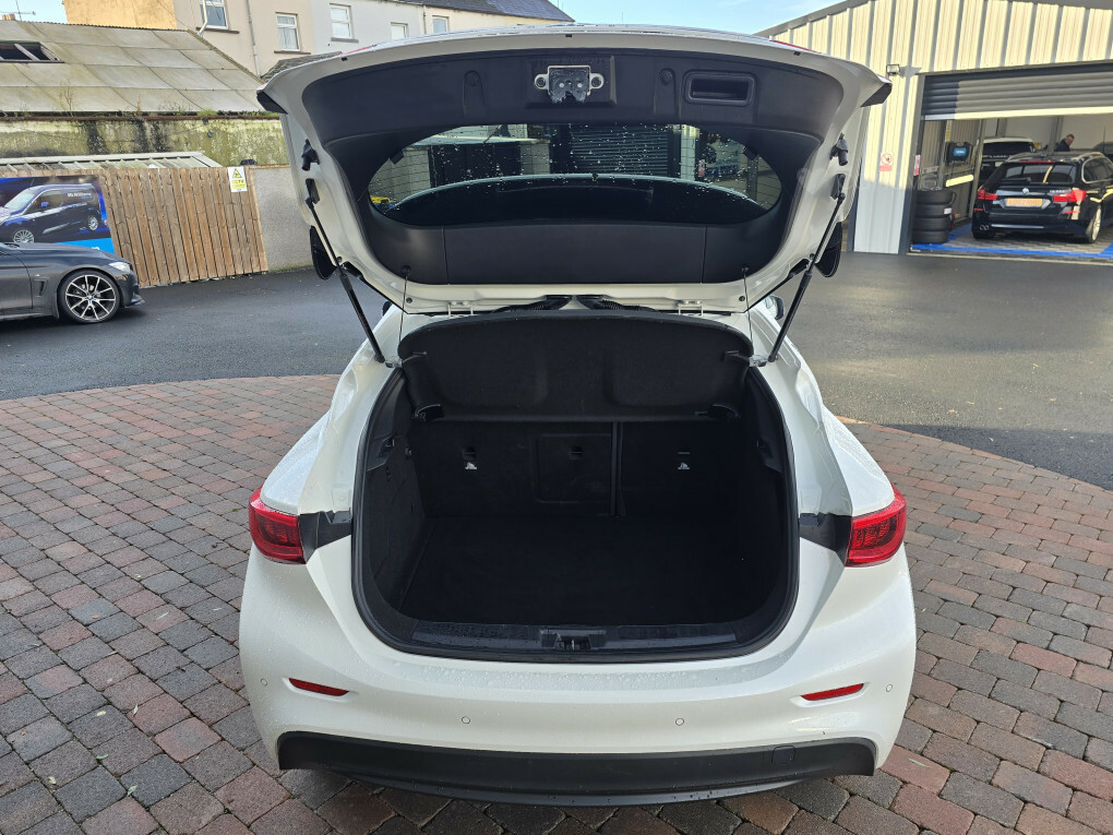 Infiniti Q30 Business Executive D RF16BHE  #6