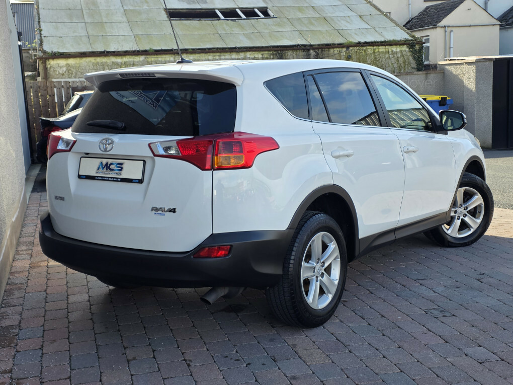 Toyota Rav 4 Icon D-4d 4X2  #3