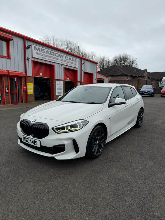 BMW 1 Series 116D M Sport T27AYX White #2