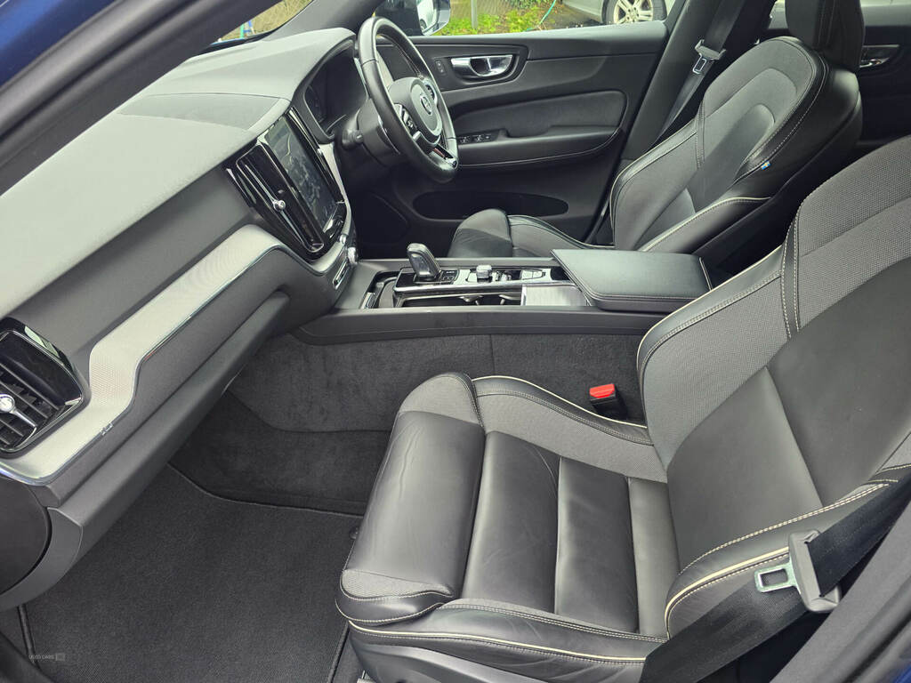 Volvo XC60 2.0 B4d R Design Awd Geartronic MA20KKU Blue #5