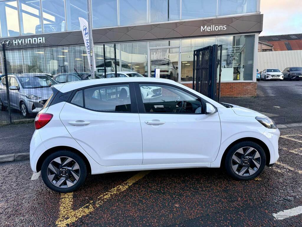 Hyundai I10 1.2 79 Advance Nav EA25TVL White #2