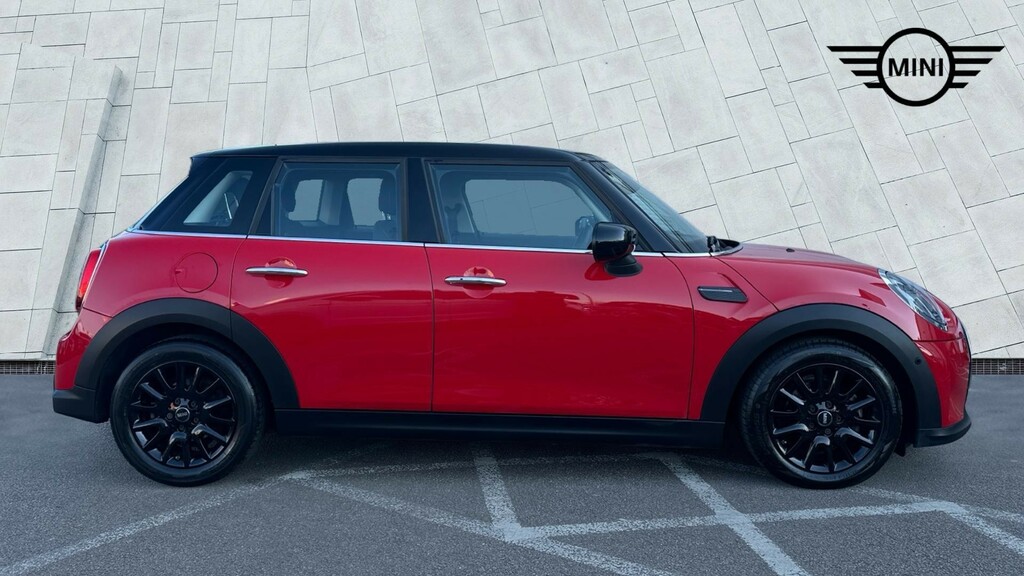 Mini Hatch 5-Door Hatch Cooper Classic LM22WHA Red #3