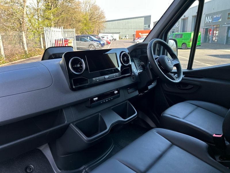 Mercedes-Benz Sprinter 2.0 315 Cdi Pro G-tronic Rwd L2 H2 Euro 6 S S KN75LCX Blue #3