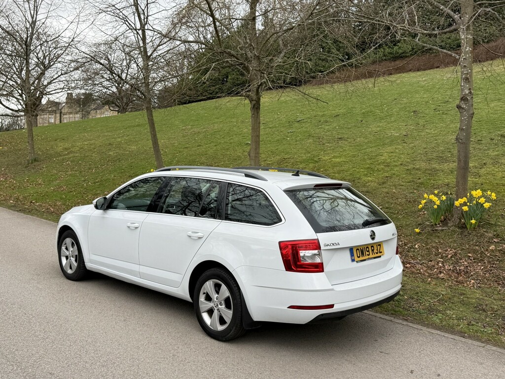 Skoda Octavia Estate 1.6 Tdi Se Technology 201919 OW19RJZ White #6