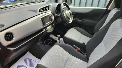 Toyota Yaris Vvt-i T Spirit  #3