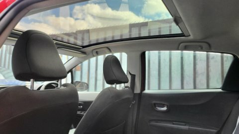Toyota Yaris Vvt-i T Spirit  #2