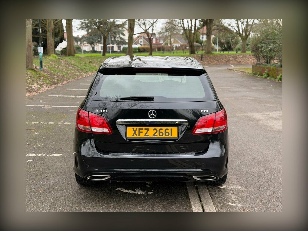 Mercedes-Benz B Class 1.5 B180 Cdi Amg Line 7G-dct Euro 6 Ss XFZ2661 Black #4