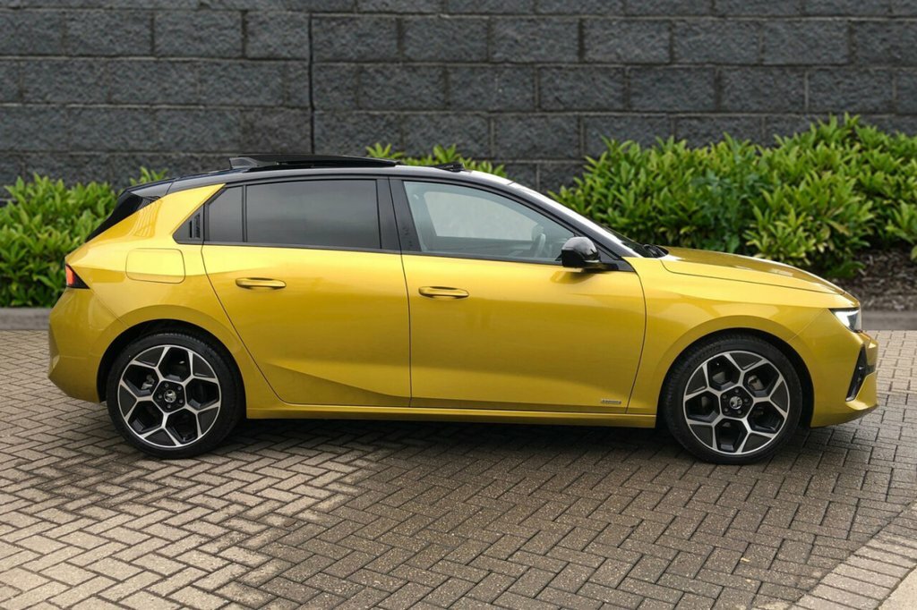 Vauxhall Astra 1.2L Ultimate PE23MZG Yellow #6