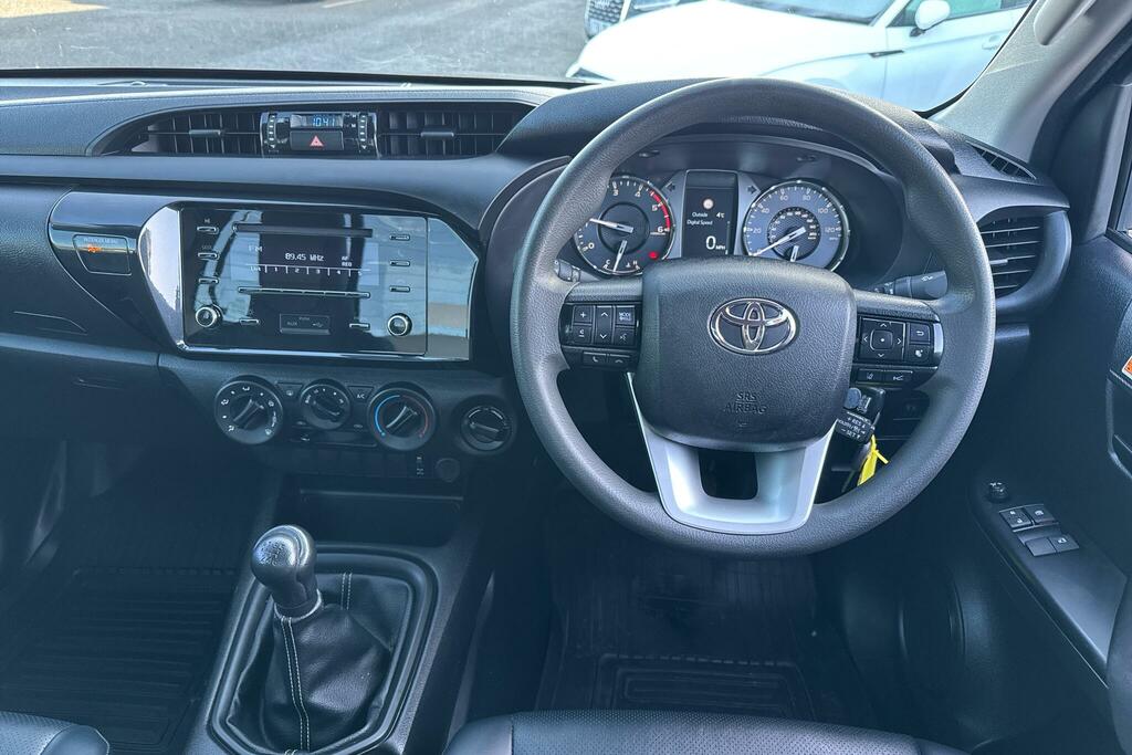 Toyota HILUX Active Pick Up 2.4 D-4d Black #5