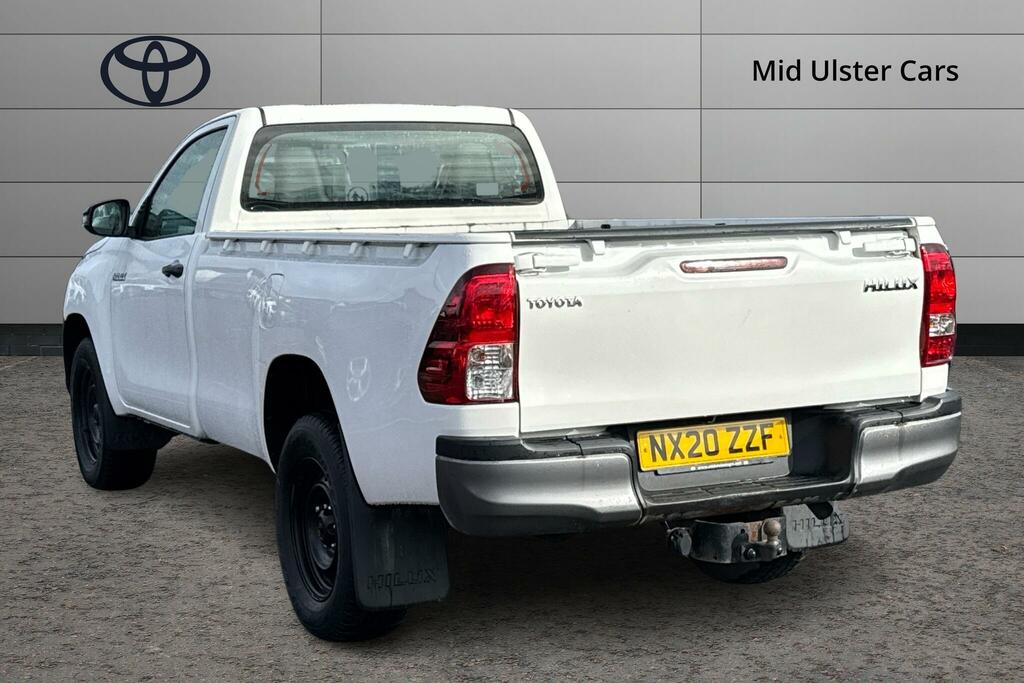 Toyota HILUX Active Pick Up 2.4 D-4d NX20ZZF White #4