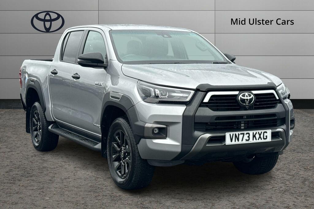 Toyota HILUX Invincible X Dcab Pick Up 2.8 D-4d Silver