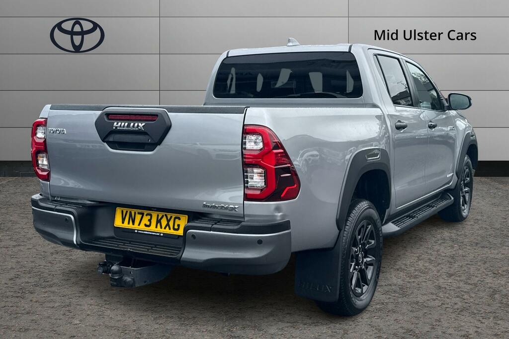 Toyota HILUX Invincible X Dcab Pick Up 2.8 D-4d Silver #2