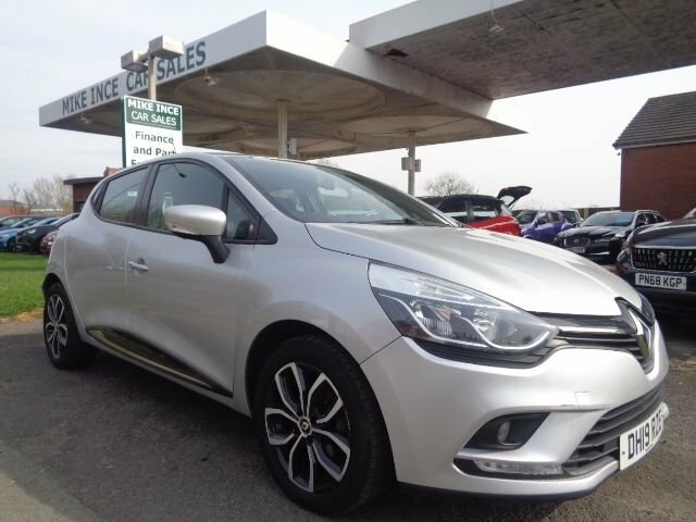 Renault Clio 0.9 Tce Play Hatchback Euro 6 S Silver