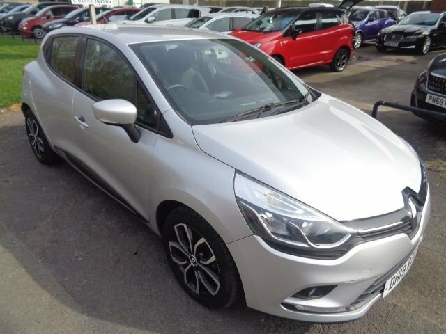 Renault Clio 0.9 Tce Play Hatchback Euro 6 S DH19RZE Silver #2