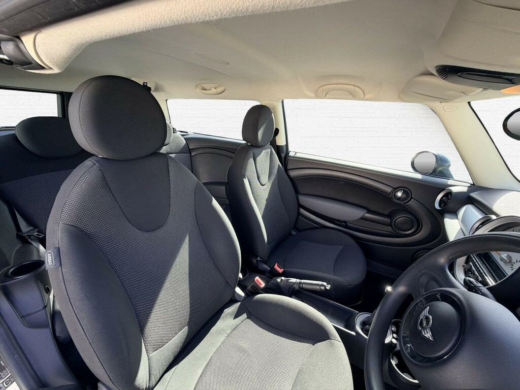 Mini Clubman 1.6 Cooper Euro 5 White #3