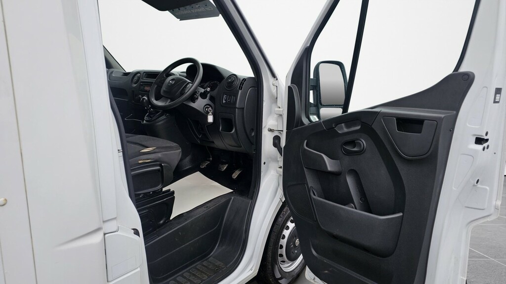 Vauxhall Movano 2.3-Cdti-3500 White #8