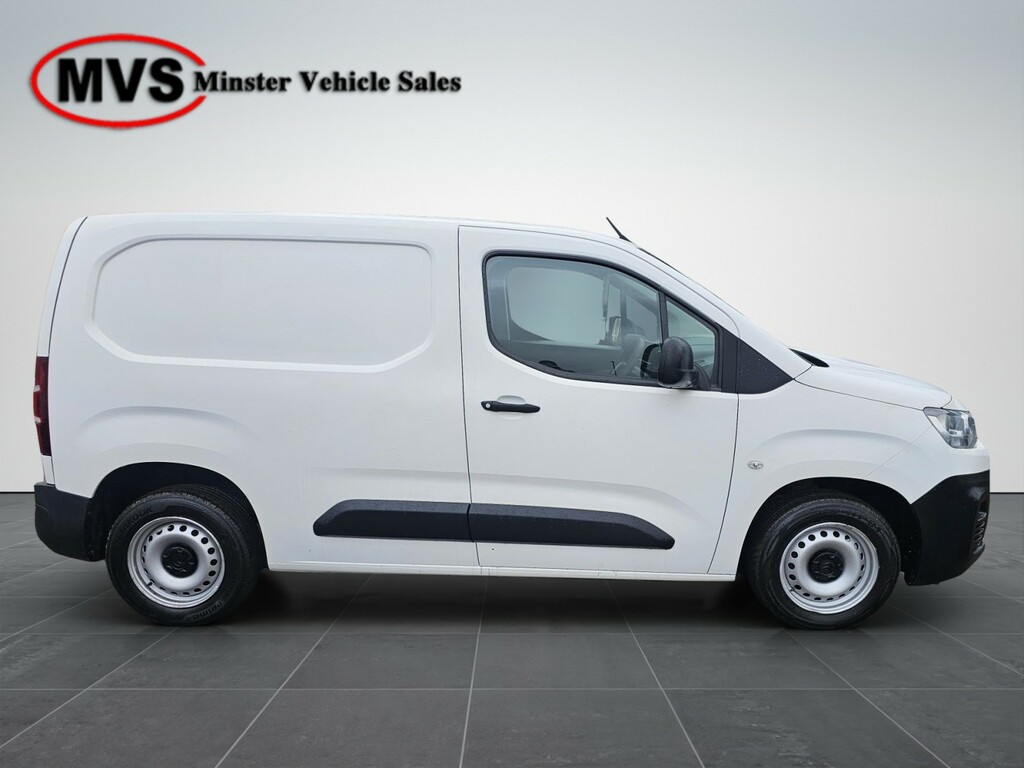 Citroen Berlingo 1.6-Bluehdi-650-x-m CN69MMF White #3