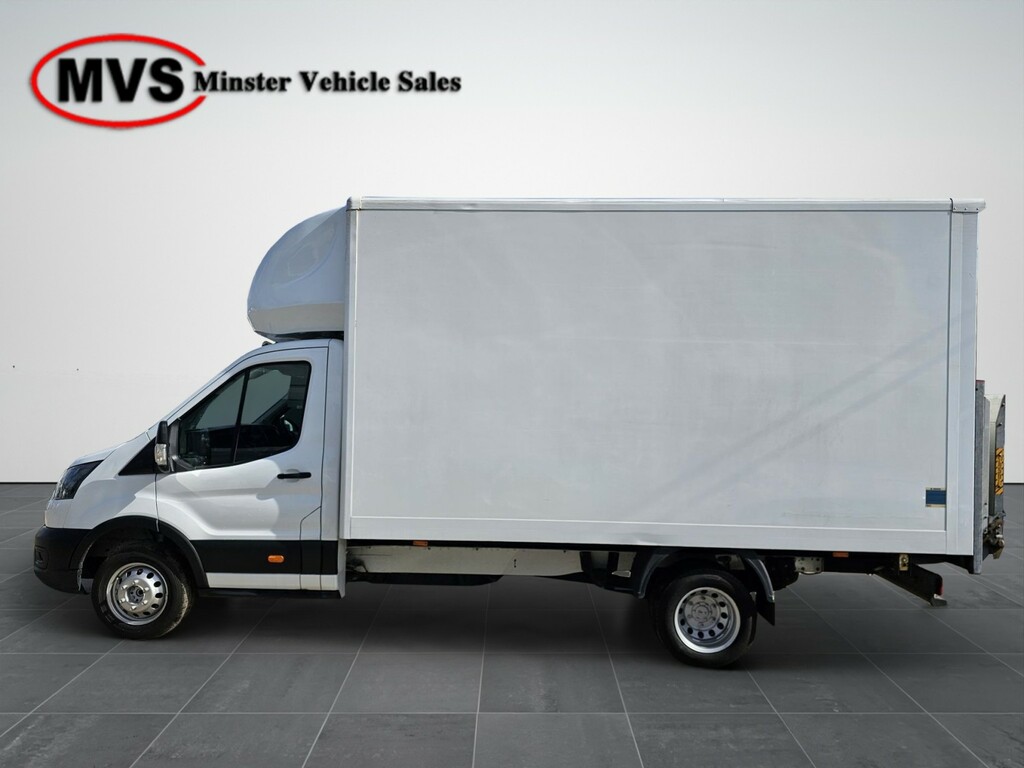 Ford Transit Custom Transit-350-luton-l4-2.0l-ecoblue-130ps-rwd-6-spee YR21NDG White #3