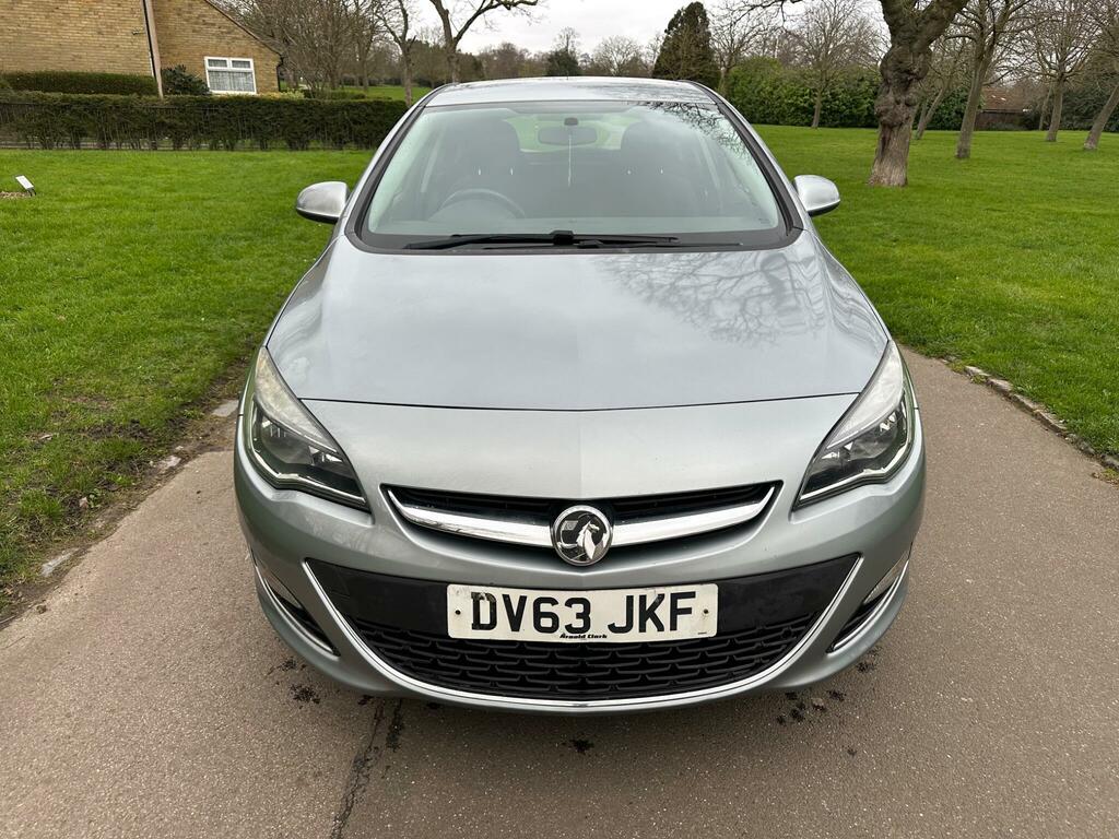 Vauxhall Astra 1.4T 16V Sri Euro 5 DV63JKF Silver #2