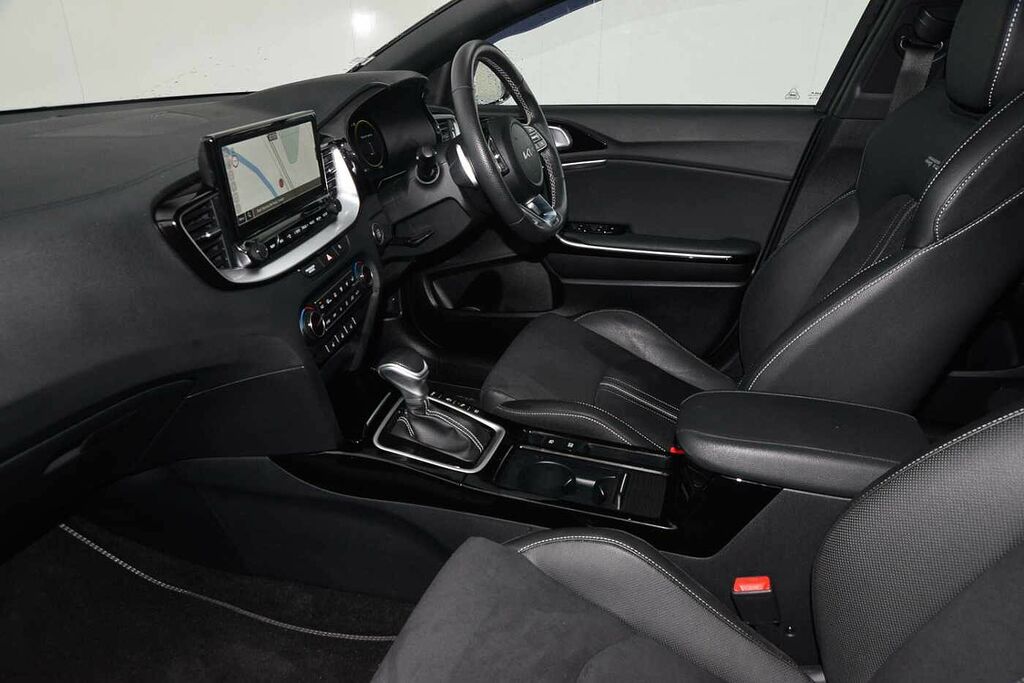 Kia Proceed 1.5T Gdi Isg Gt-line S Dct DA24MFX Black #2