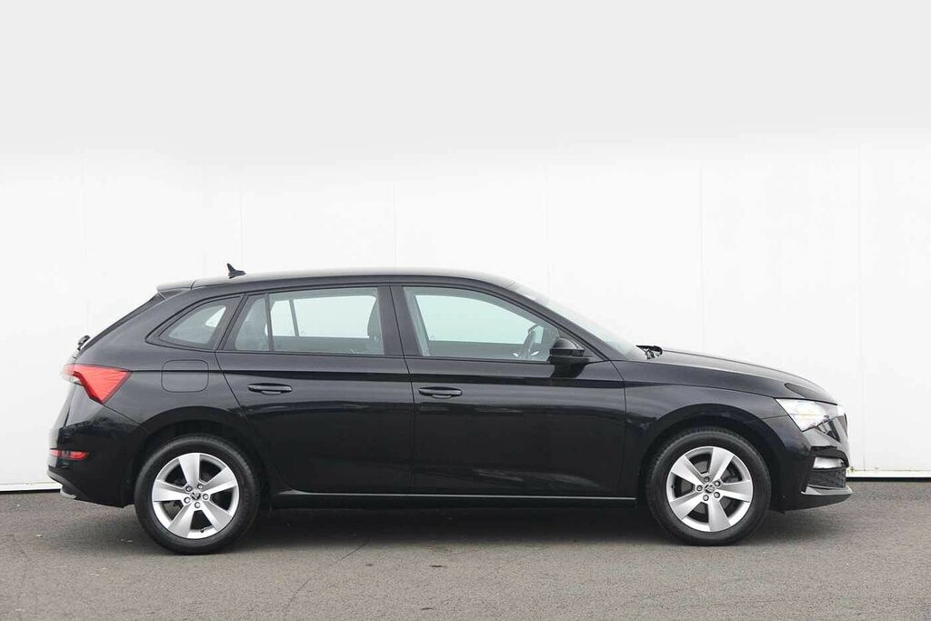Skoda Scala 1.0 Tsi 110 Se Dsg DE22ODP Black #4