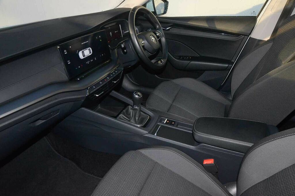 Skoda Octavia 1.0 Tsi Se Technology FP22DXE White #2