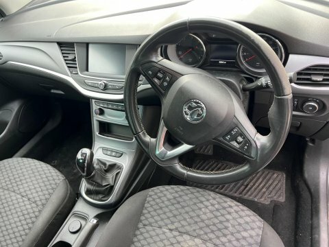 Vauxhall Astra 1.5 Turbo D LR20YKF Silver #4