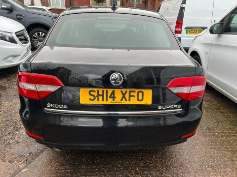 Skoda Superb 2.0 Tdi Elegance Black #6