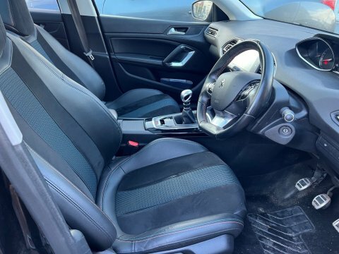 Peugeot 308 1.5 Bluehdi Tech MP19GWV Black #3