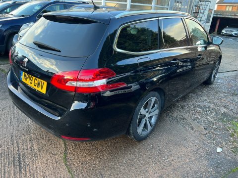 Peugeot 308 1.5 Bluehdi Tech MP19GWV Black #2