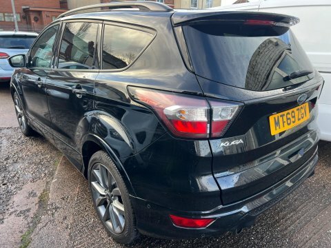Ford Kuga 1.5T Ecoboost St-line Black