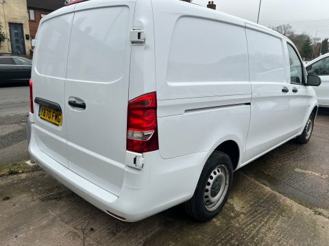 Mercedes-Benz Vito 110 Progressive L2 YB70FMG White #2
