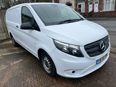 Mercedes-Benz Vito 110 Progressive L2 YB70FMG White