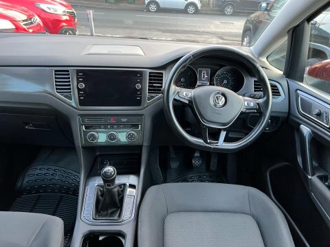 Volkswagen Golf SV 1.6 Tdi Match Red #5