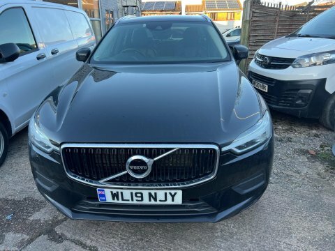 Volvo XC60 2.0 T5 Momentum Black