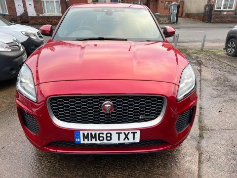 Jaguar E-Pace 2.0 D150 R-dynamic Red